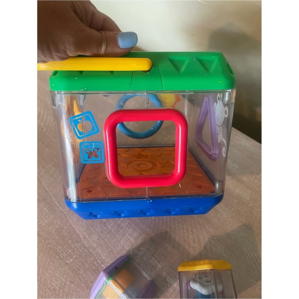 Fisher Price Peek A Blocks Shape Sorter Activity Cube Baby Toy Vintage sounds